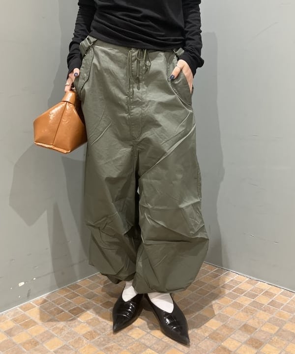 NATSUKIさんの「BEAMS WOMEN｜アシメ ネック ドレープ」を使ったコーディネート