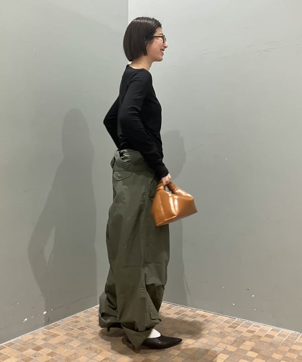 NATSUKIさんの「BEAMS WOMEN｜アシメ ネック ドレープ」を使ったコーディネート