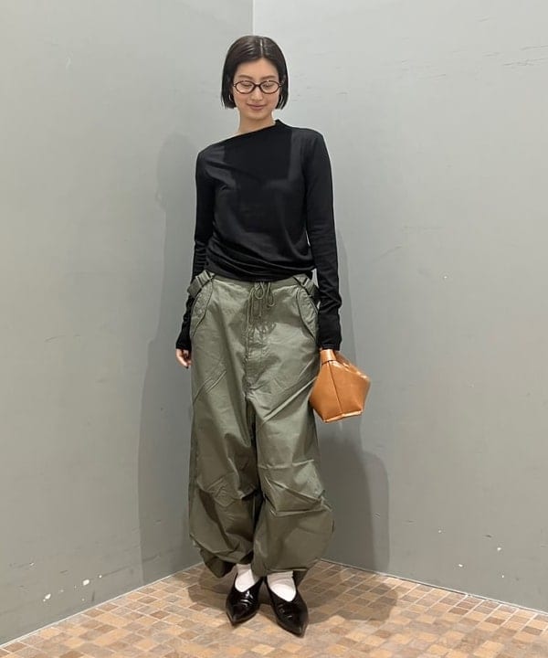 NATSUKIさんの「BEAMS WOMEN｜アシメ ネック ドレープ」を使ったコーディネート