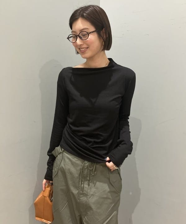 NATSUKIさんの「BEAMS WOMEN｜アシメ ネック ドレープ」を使ったコーディネート