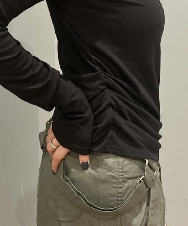 NATSUKIさんの「BEAMS WOMEN｜アシメ ネック ドレープ」を使ったコーディネート