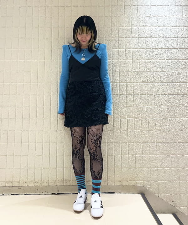 ゆいさんの「BEAMS WOMEN｜テープ刺繍 キャミソール ワンピース」を使ったコーディネート