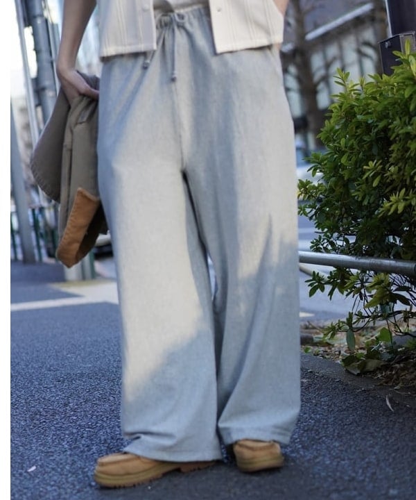 SUDOさんの「BEAMS WOMEN｜フェード デニム ルーズ カバーオールジャケット」を使ったコーディネート