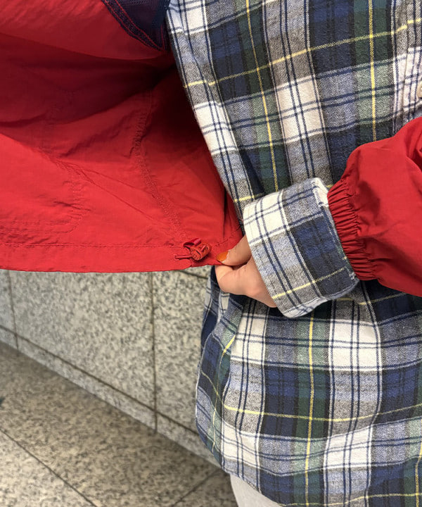 イガラシさんの「BEAMS WOMEN｜ナイロン パッカブル フード ジャケット」を使ったコーディネート