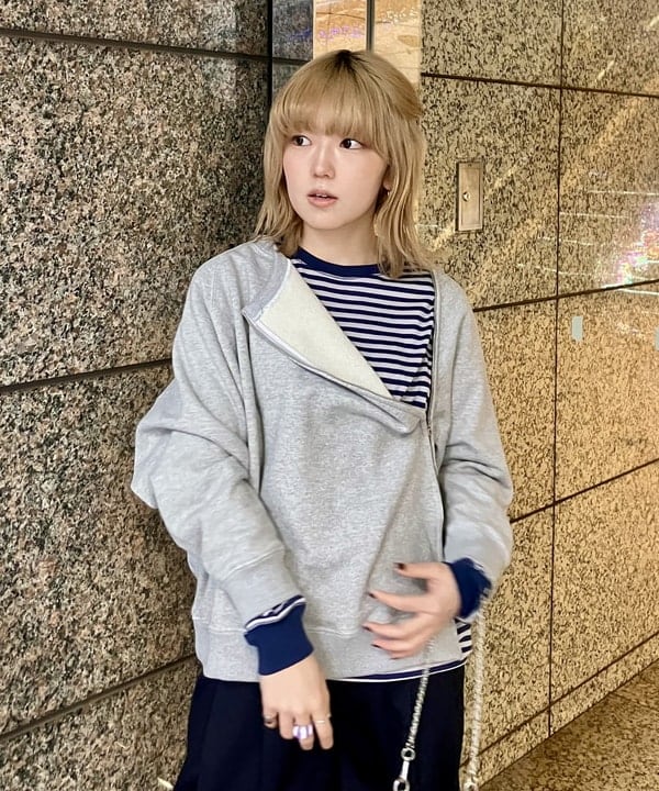 小原 もこさんの「BEAMS WOMEN｜ワイド タック チノ パンツ」を使ったコーディネート