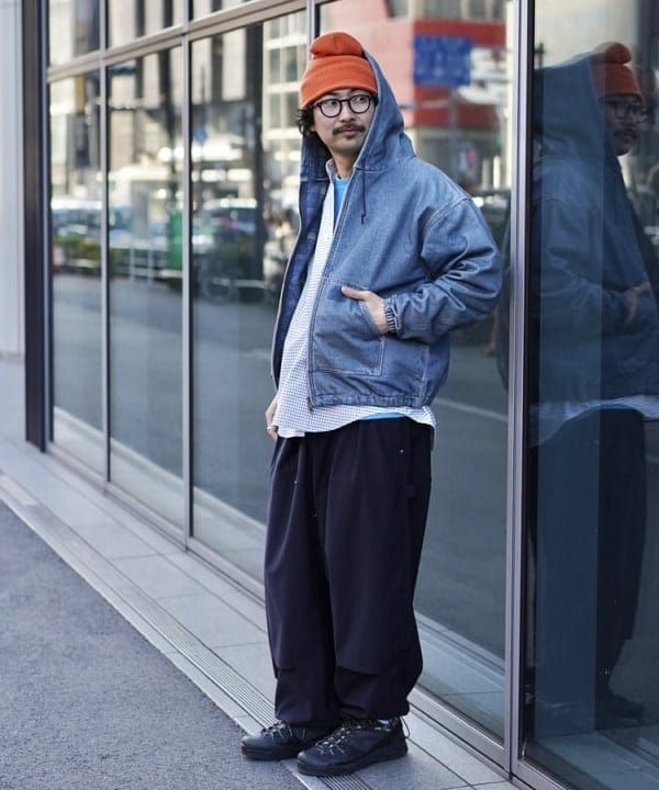 BAKU(東江 漠)さんの「BEAMS WOMEN｜【別注】Champion / リバースウィーブ（R）シティ ロングスリーブTシャツ」を使ったコーディネート