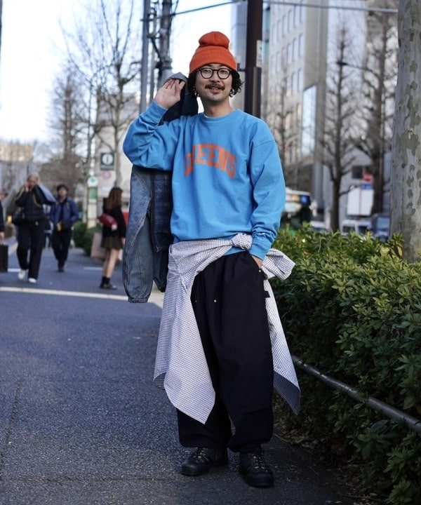 BAKU(東江 漠)さんの「BEAMS WOMEN｜【別注】Champion / リバースウィーブ（R）シティ ロングスリーブTシャツ」を使ったコーディネート