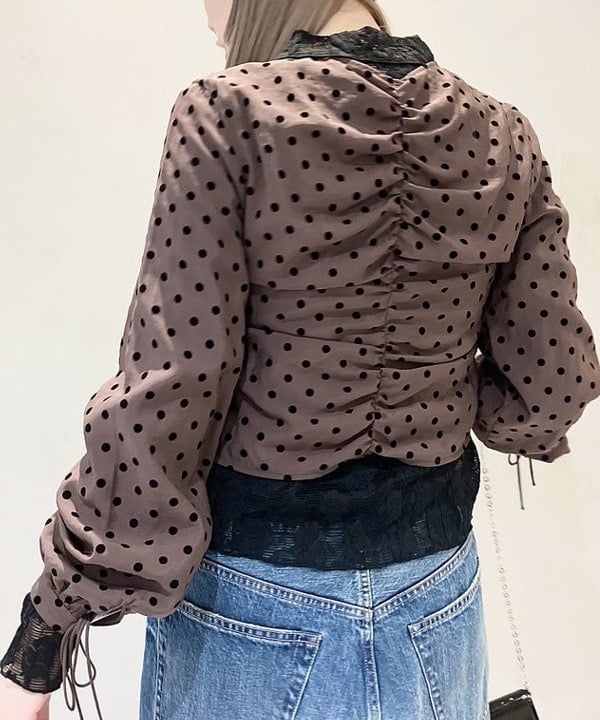 江口 息吹さんの「BEAMS WOMEN｜【別注】bLicensceLL / チェーンポーチ」を使ったコーディネート