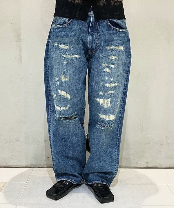 江口 息吹さんの「BEAMS WOMEN｜【別注】bLicensceLL / チェーンポーチ」を使ったコーディネート