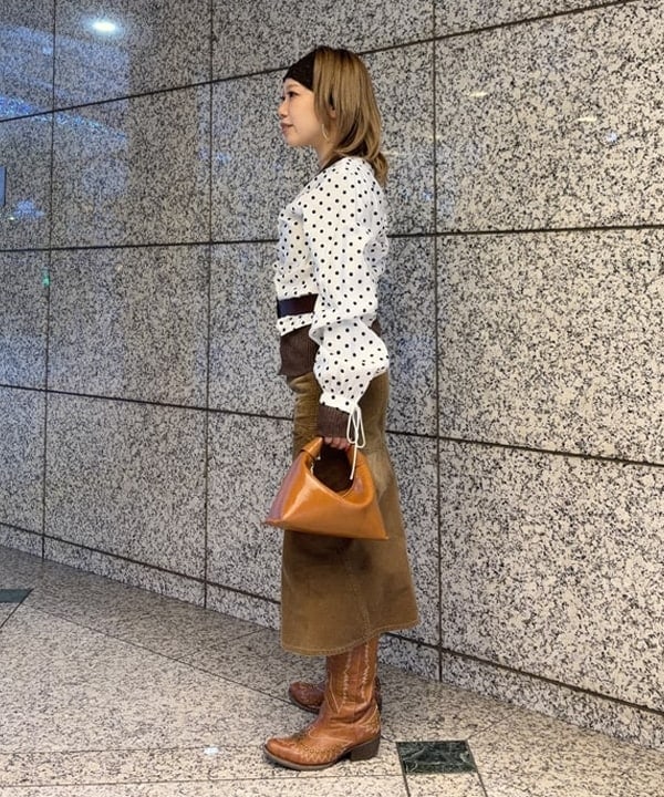 まゆちゃんさんの「BEAMS WOMEN｜ドット センター ギャザー ブラウス」を使ったコーディネート