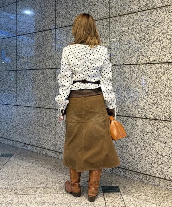 まゆちゃんさんの「BEAMS WOMEN｜ドット センター ギャザー ブラウス」を使ったコーディネート