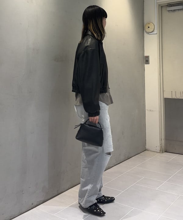 中平 あみさんの「BEAMS WOMEN｜フェイクレザー ジップ ブルゾン」を使ったコーディネート