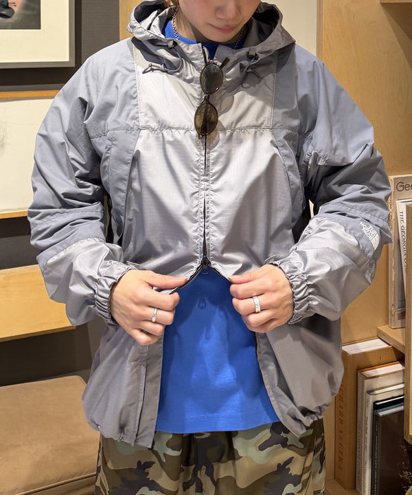 マツミヤさんの「BEAMS WOMEN｜M65 メッシュ カーゴパンツ」を使ったコーディネート