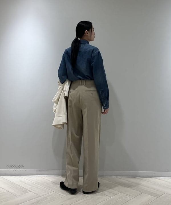 nodokaさんの「BEAMS WOMEN｜AK+1 / 8オンス ウォッシュド シャツ」を使ったコーディネート