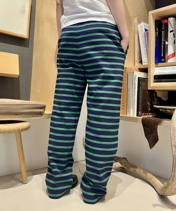 小原 もこさんの「BEAMS WOMEN｜ジャージー イージー パンツ」を使ったコーディネート