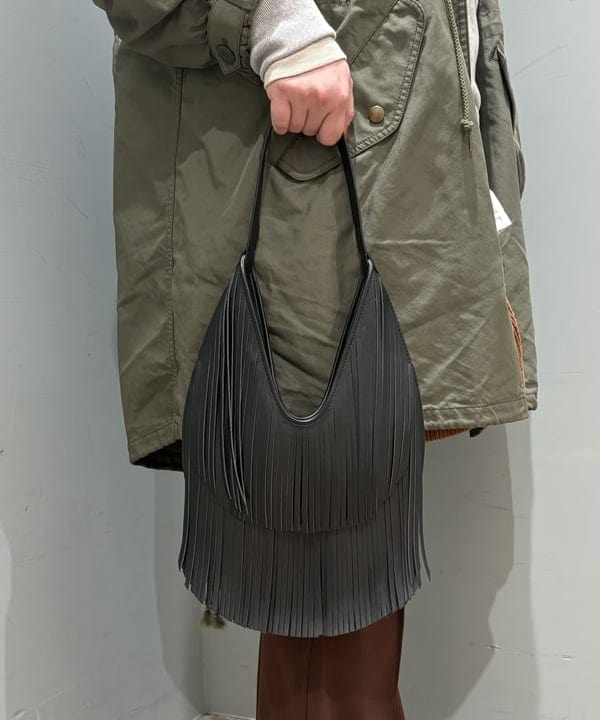 イガラシさんの「BEAMS WOMEN｜maturely / メモリー ツイル ミリタリー コート」を使ったコーディネート