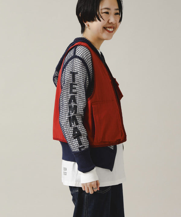 ミナミマリコさんの「BEAMS WOMEN｜US NAVY クルー ベスト」を使ったコーディネート