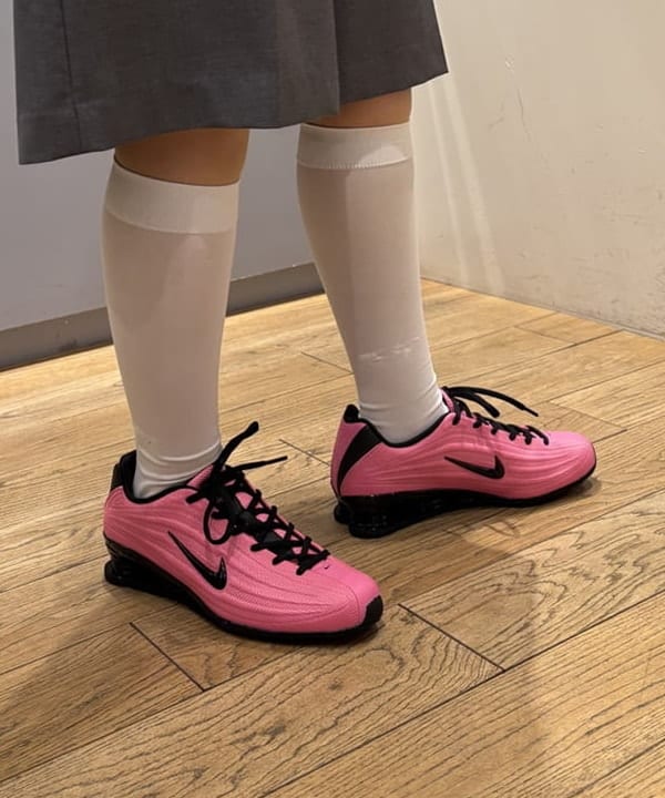 山本 里南さんの「BEAMS WOMEN｜1タック ハーフパンツ」を使ったコーディネート