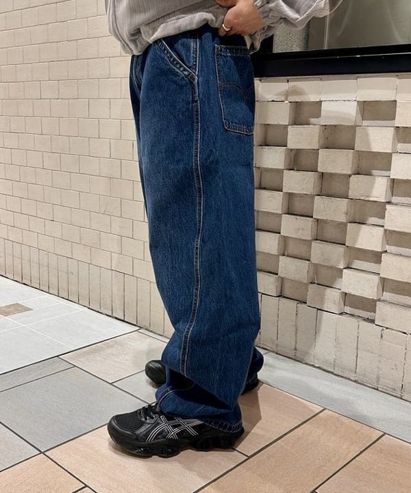 Shutoさんの「BEAMS WOMEN｜LEVI'S(R) / BAGGY バレルジーンズ」を使ったコーディネート