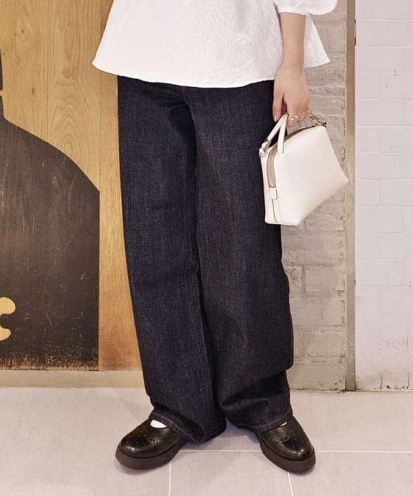 Joさんの「BEAMS WOMEN｜フクレ織り アタッチドカラー ブラウス＊」を使ったコーディネート