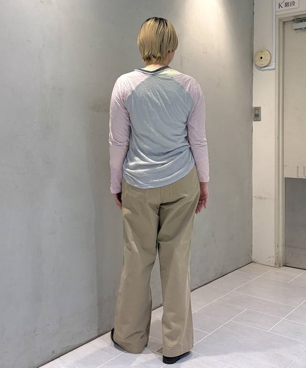 スミレさんの「BEAMS WOMEN｜ワッシャー ラグラン アレンジ ロングスリーブ」を使ったコーディネート