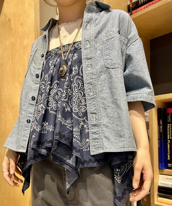 小原 もこさんの「BEAMS WOMEN｜レース ニット ボレロ」を使ったコーディネート