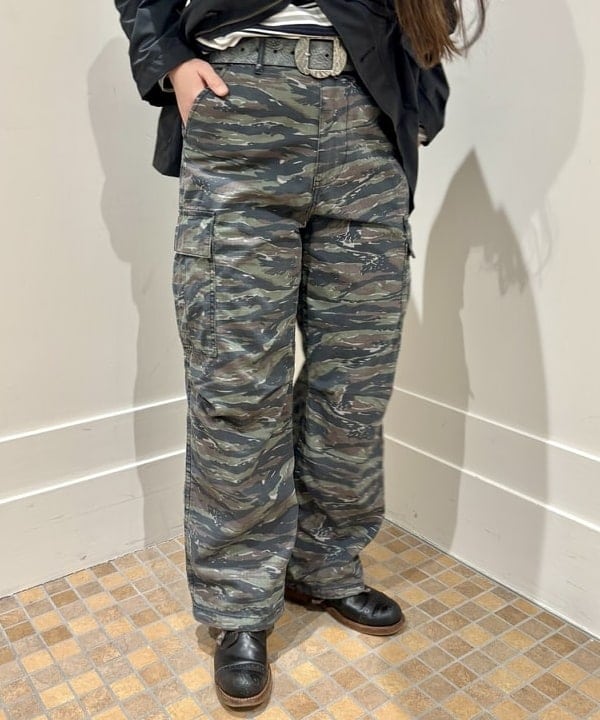 サイトウ　トモミさんの「BEAMS WOMEN｜ソロテックス ミリタリー ブルゾン」を使ったコーディネート