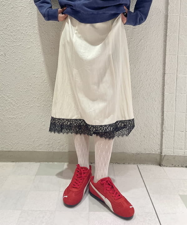 大木さんの「BEAMS WOMEN｜レース キリカエ キャミワンピース」を使ったコーディネート