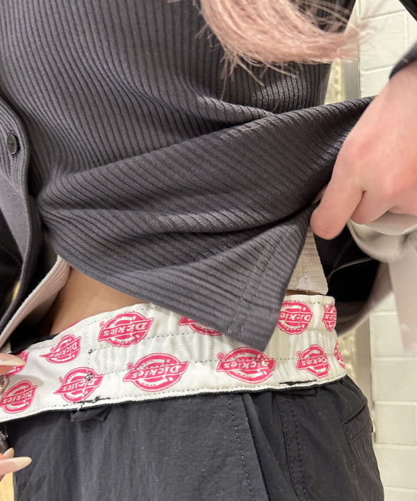 桃羽さんの「BEAMS WOMEN｜RIB レイヤード カーディガン」を使ったコーディネート