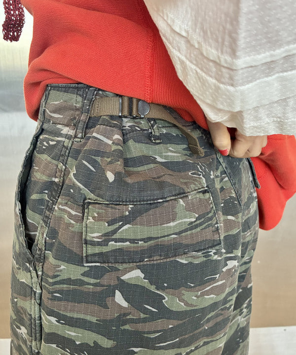 みりさんの「リップストップ ミリタリー パンツ」を使ったコーディネート