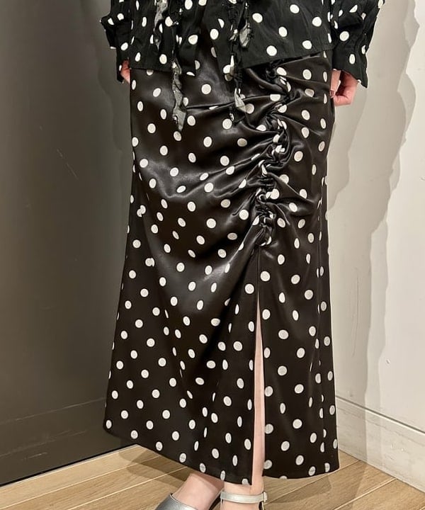 早川 萌子さんの「BEAMS WOMEN｜ドット クリンクル フリル シャツ」を使ったコーディネート