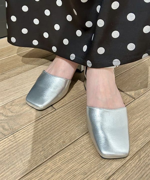 早川 萌子さんの「BEAMS WOMEN｜ドット クリンクル フリル シャツ」を使ったコーディネート