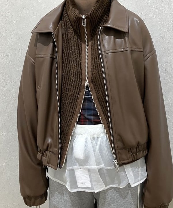 森本 理絵さんの「BEAMS WOMEN｜シャギー ジップ カーディガン」を使ったコーディネート