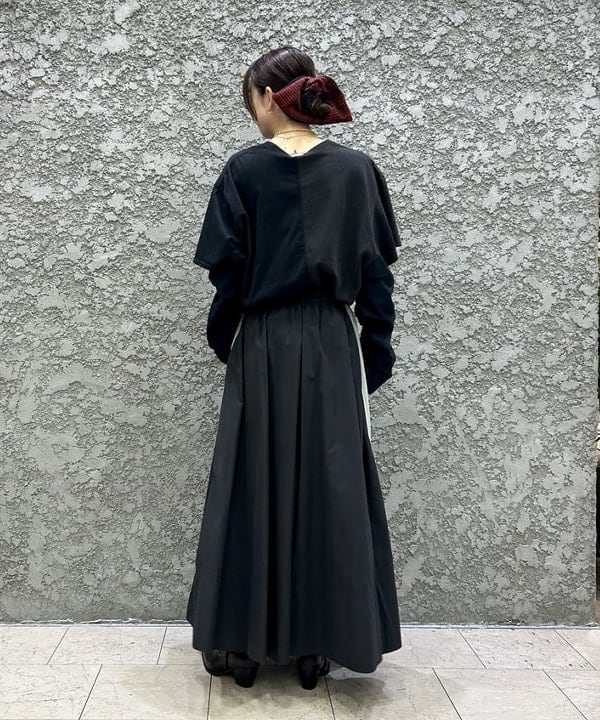 ササキさんの「BEAMS WOMEN｜サイドライン ギャザー スカート」を使ったコーディネート