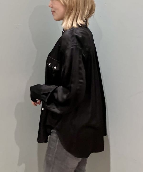 小原 もこさんの「BEAMS WOMEN｜40mm ヴィンテージ バックル ベルト ②」を使ったコーディネート