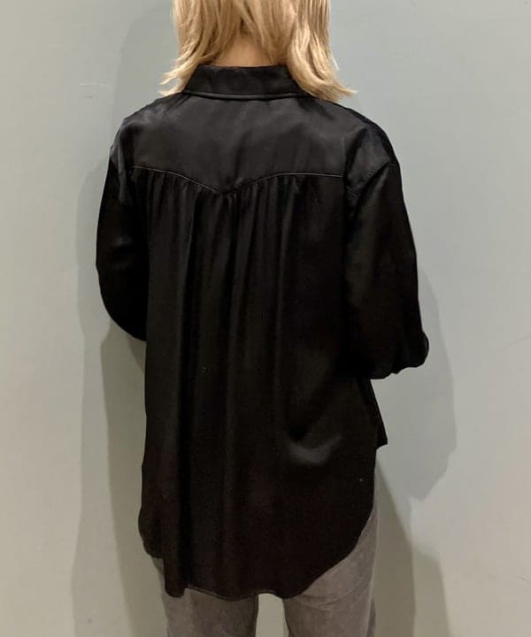 小原 もこさんの「BEAMS WOMEN｜40mm ヴィンテージ バックル ベルト ②」を使ったコーディネート