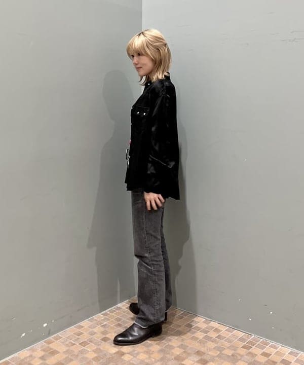 小原 もこさんの「BEAMS WOMEN｜40mm ヴィンテージ バックル ベルト ②」を使ったコーディネート