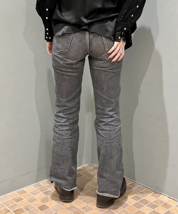 小原 もこさんの「BEAMS WOMEN｜40mm ヴィンテージ バックル ベルト ②」を使ったコーディネート