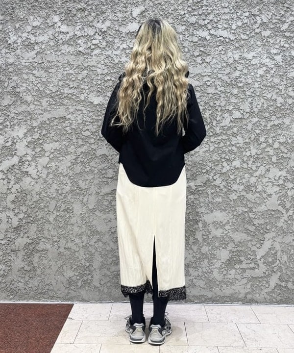 マツモト アカネさんの「BEAMS WOMEN｜レース キリカエ キャミワンピース」を使ったコーディネート