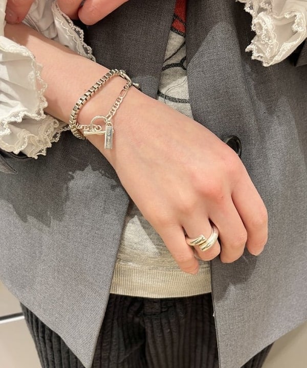 神坂 莉子さんの「BEAMS WOMEN｜ノーカラー ビッグ ジャケット」を使ったコーディネート