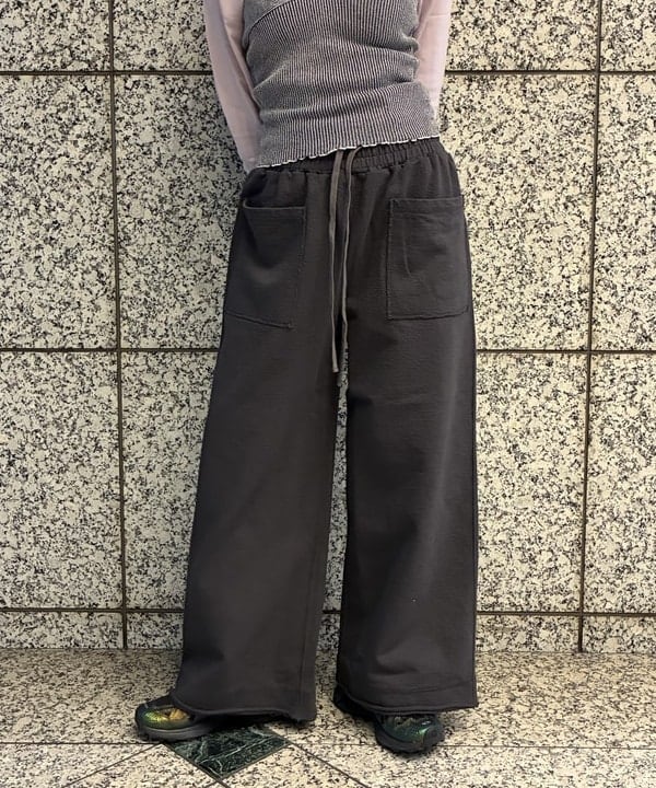 水野 萌香さんの「BEAMS WOMEN｜maturely / プレーティング ワンショルダー ベスト」を使ったコーディネート