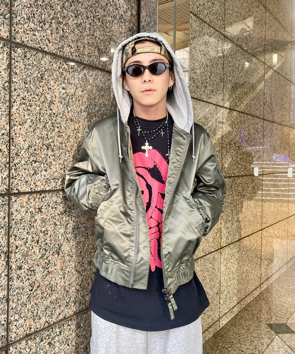 はるひむさんの「BEAMS WOMEN｜フェイクレイヤード フライトジャケット【ワイドショートフィット】」を使ったコーディネート