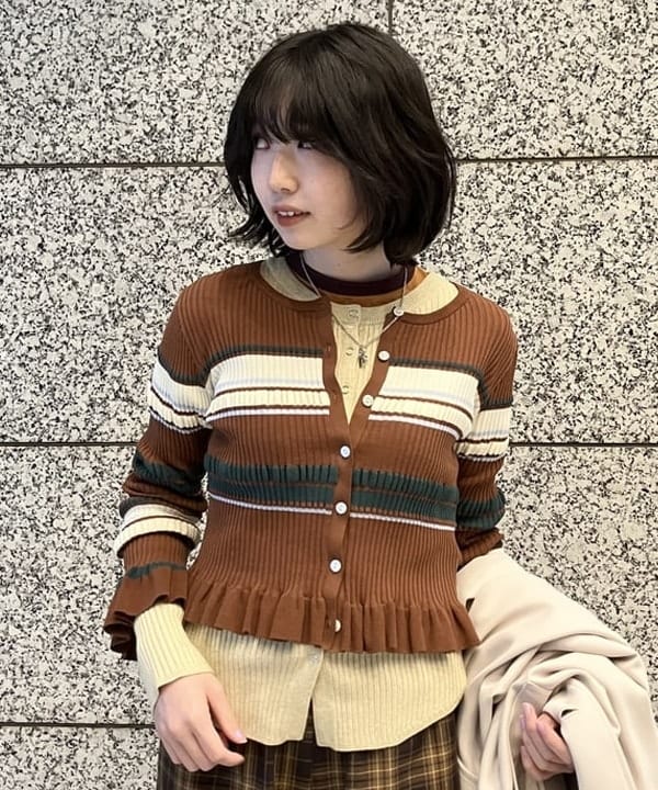 加歩さんの「BEAMS WOMEN｜リブ マルチボーダー カーディガン」を使ったコーディネート