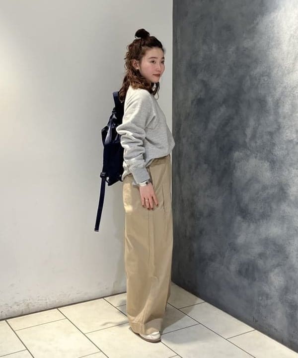 モモさんの「BEAMS WOMEN｜ワイド タック チノ パンツ」を使ったコーディネート