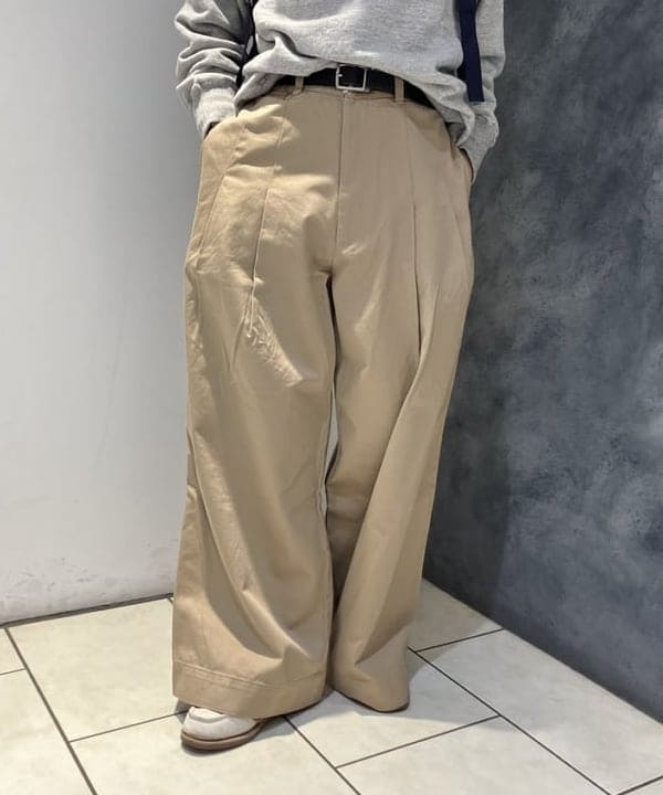 モモさんの「BEAMS WOMEN｜ワイド タック チノ パンツ」を使ったコーディネート