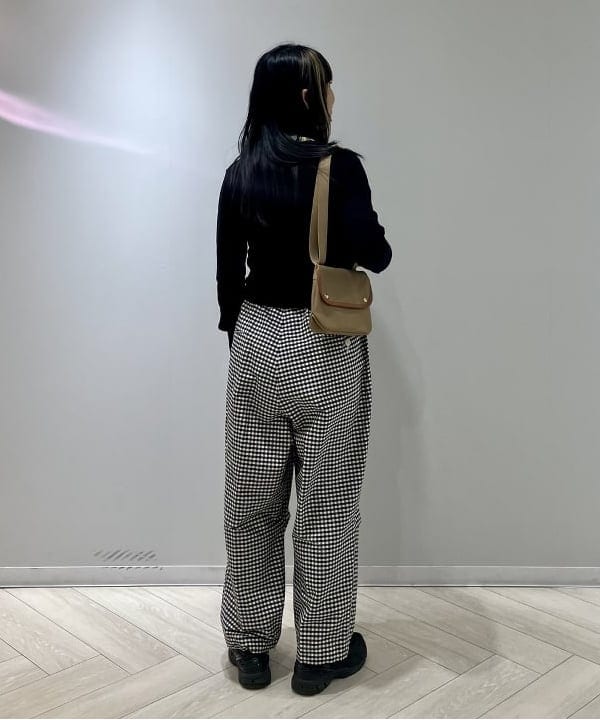 にしだてさんの「BEAMS WOMEN｜14ゲージ クルーネック カーディガン」を使ったコーディネート