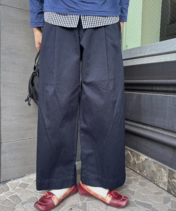 み　う　ちさんの「BEAMS WOMEN｜BRIEFING &times; BEAMS BOY / 別注 ヘルメット バッグ」を使ったコーディネート