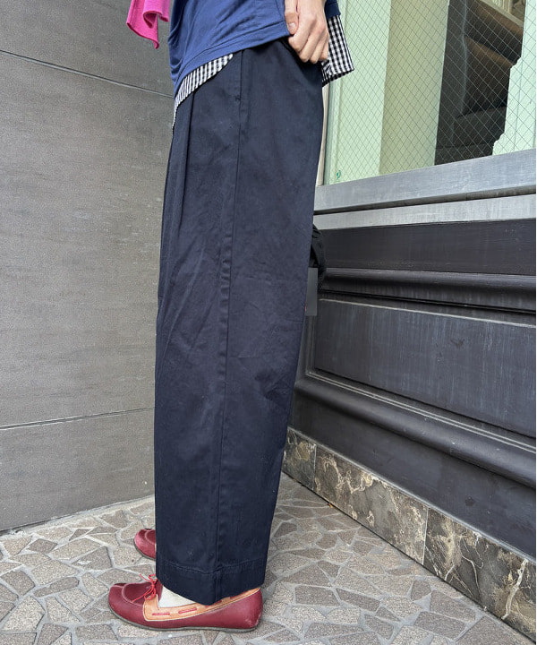 み　う　ちさんの「BEAMS WOMEN｜BRIEFING &times; BEAMS BOY / 別注 ヘルメット バッグ」を使ったコーディネート