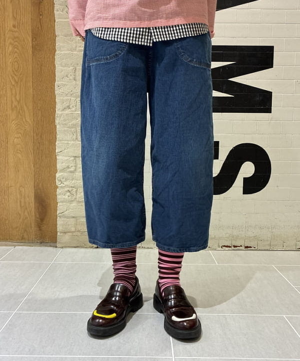 キラリさんの「BEAMS WOMEN｜100/2 ギンガムチェック ボタンダウン シャツ」を使ったコーディネート