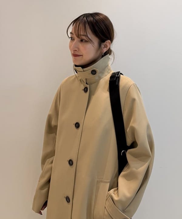 松本 佳菜子さんの「BEAMS WOMEN｜ダブルクロス ステンカラー コート」を使ったコーディネート